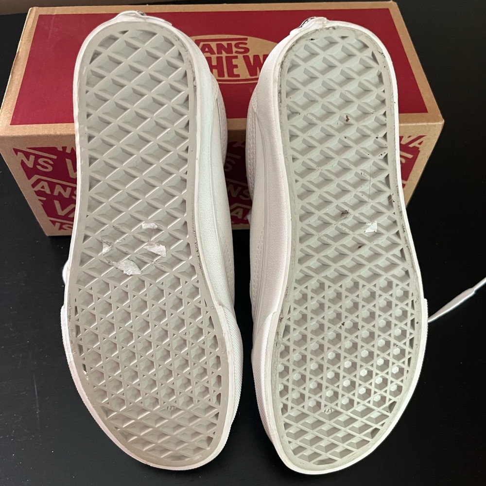 NEW Old Skool Shoe Sneaker True White Size 5.5 - Picture 6 of 8